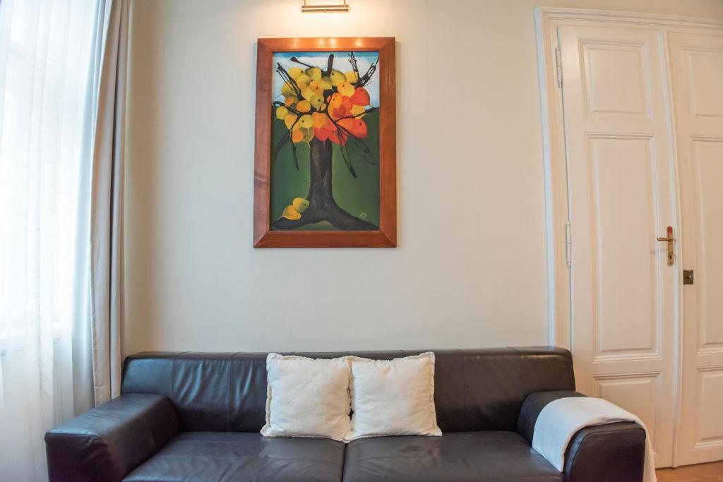 Velky Apartman Bratislava Exteriör bild