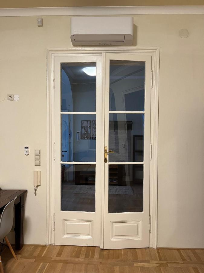 Velky Apartman Bratislava Exteriör bild